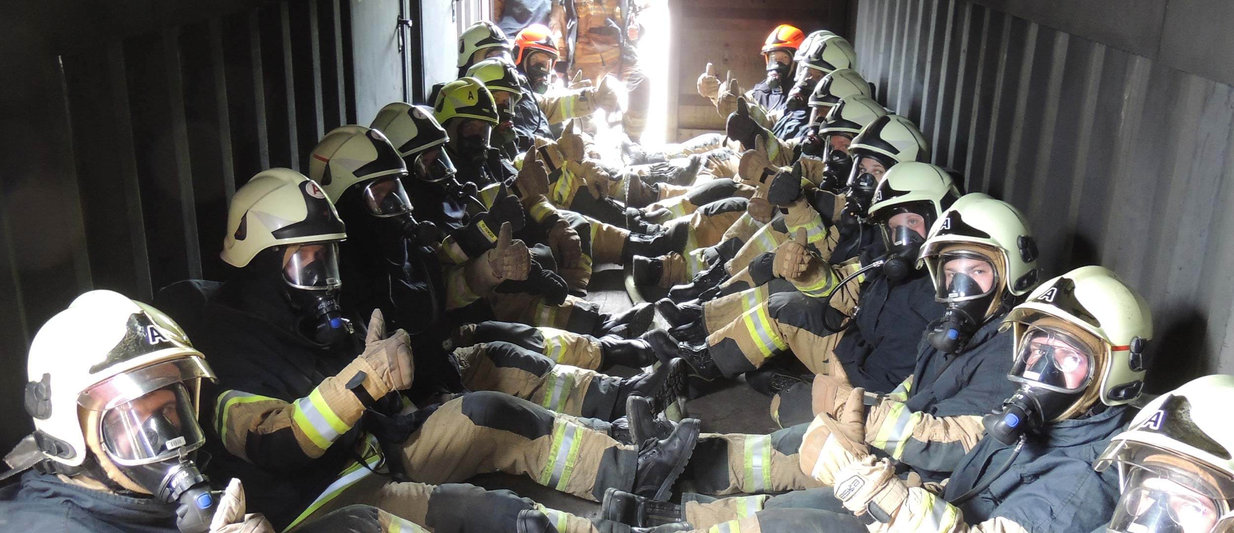 Feuerwehrleute beim Atemschutztraining: Bei BOS112 wird für jeden Ernstfall geprobt.